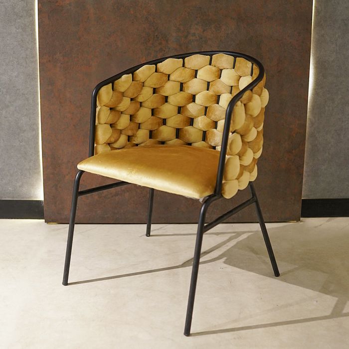Serena Plus Chair-Matte Black — fusion home store, Lahore